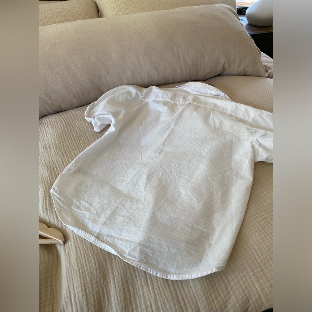 Shirt. Aritzia xxs - Picture 3 of 4